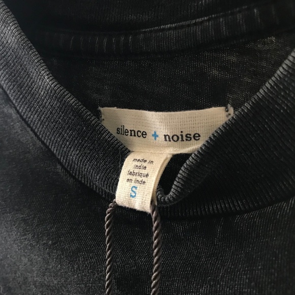 Silence + Noise Dyna Mock Neck Muscle Tee - Picture 4 of 6